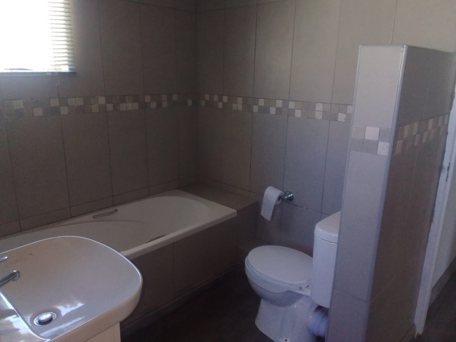 To Let 3 Bedroom Property for Rent in Kidds Beach Eastern Cape